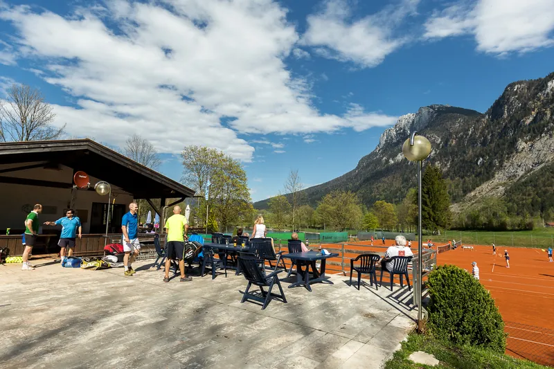 Die Terrasse des Tennisheims